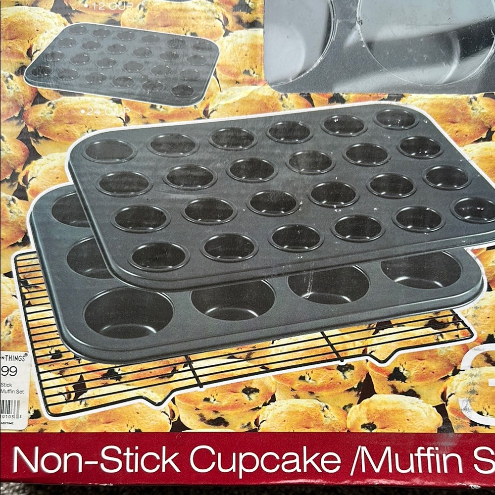 Non-Stick 3 piece Cupcake/Muffin Set - Picture 5 of 5